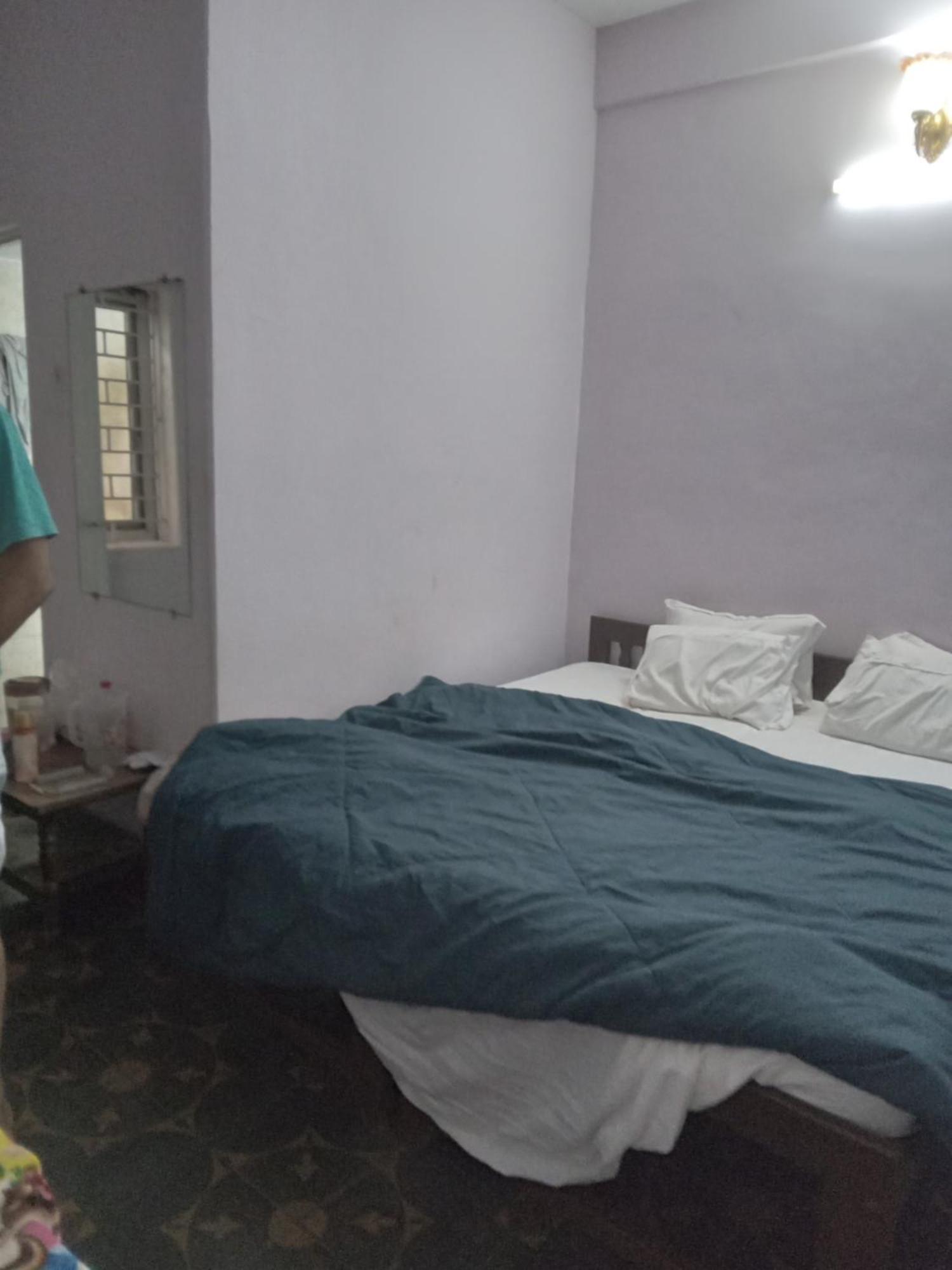 Kapil Traders Bed & Breakfast Ню Делхи Екстериор снимка